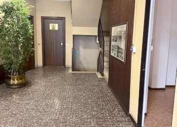 Hall / corridoio - Office via Dell'Olmo, Sesto Calende - photo 4
