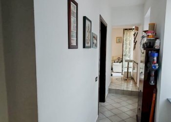Hall / corridoio - Two-room apartment via Manzoni, Fagnano Olona - photo 10