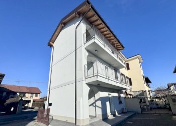 Facciata - Monolocale VIA RONCELLO, 6, Ornago - foto 4