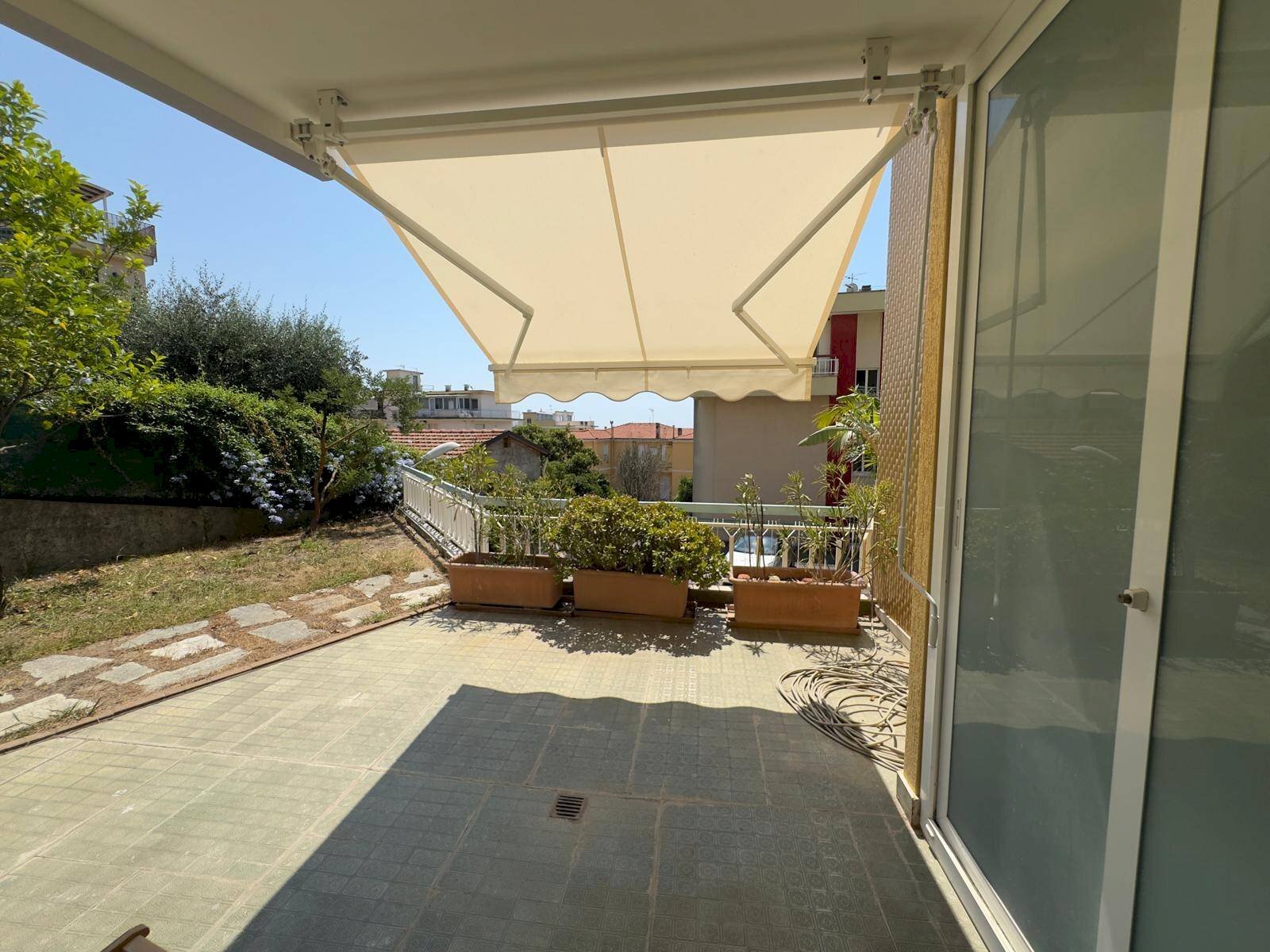 Three-room apartment Sanremo - photo 1