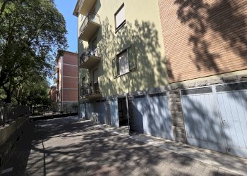 garage esterni - Quadrilocale Imola - foto 13