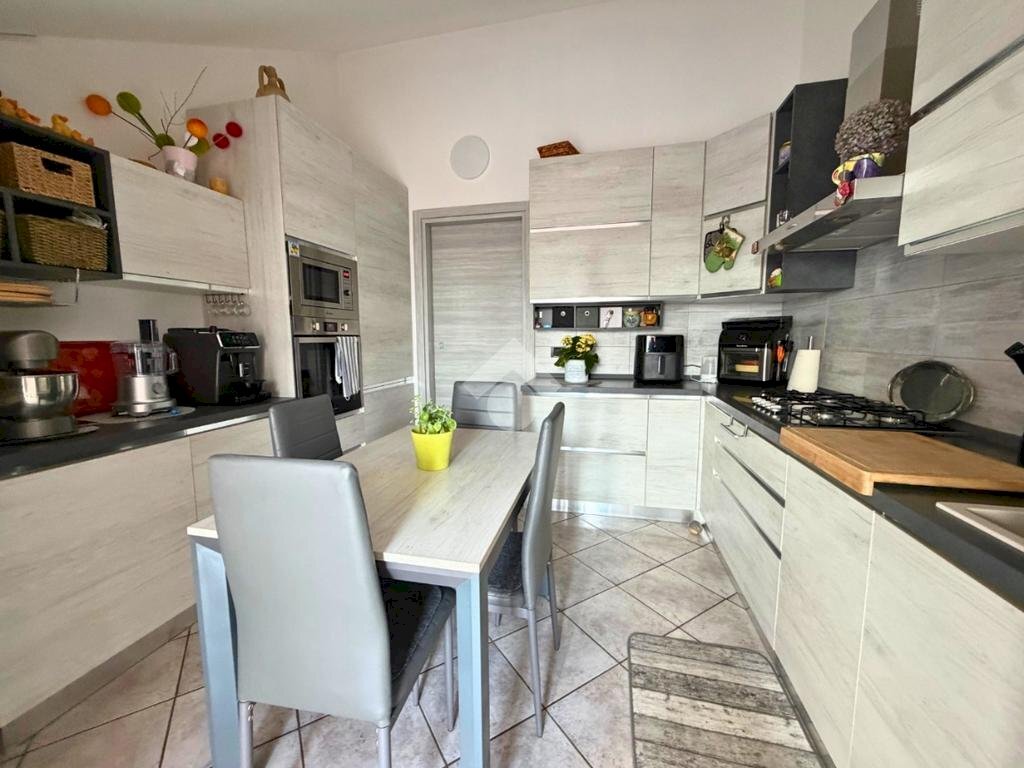 Four-room apartment Via palestro, Santhià - photo 1