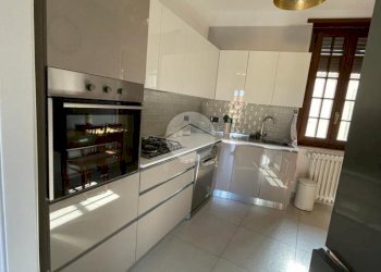 Three-room apartment Via Fabbri, Caselle Torinese - photo 3