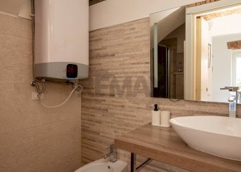 Monolocale Via Di Sottoripa, 78r 
 Centro Storico, Genova (zona Centro Storico) - foto 22