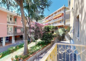 Bilocale Quarto, Genova, Genova (zona Quarto) - foto 1