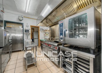 cucina - Ristorante Via Caduti per la Libertà, 9, Torre Pellice - foto 21