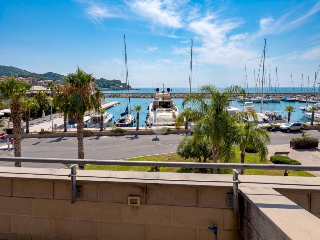 Two-room apartment Via Aurelia, San Lorenzo al Mare - photo 3