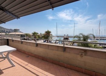 Two-room apartment Via Aurelia, San Lorenzo al Mare - photo 9
