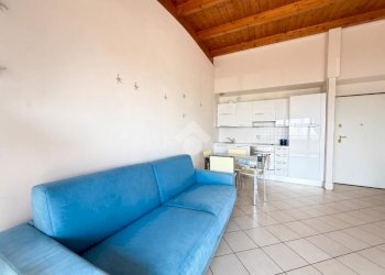 Two-room apartment Via Aurelia, San Lorenzo al Mare - photo 14