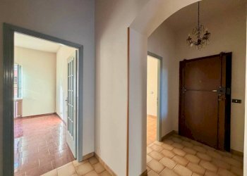 Three-room apartment Bra - photo 1