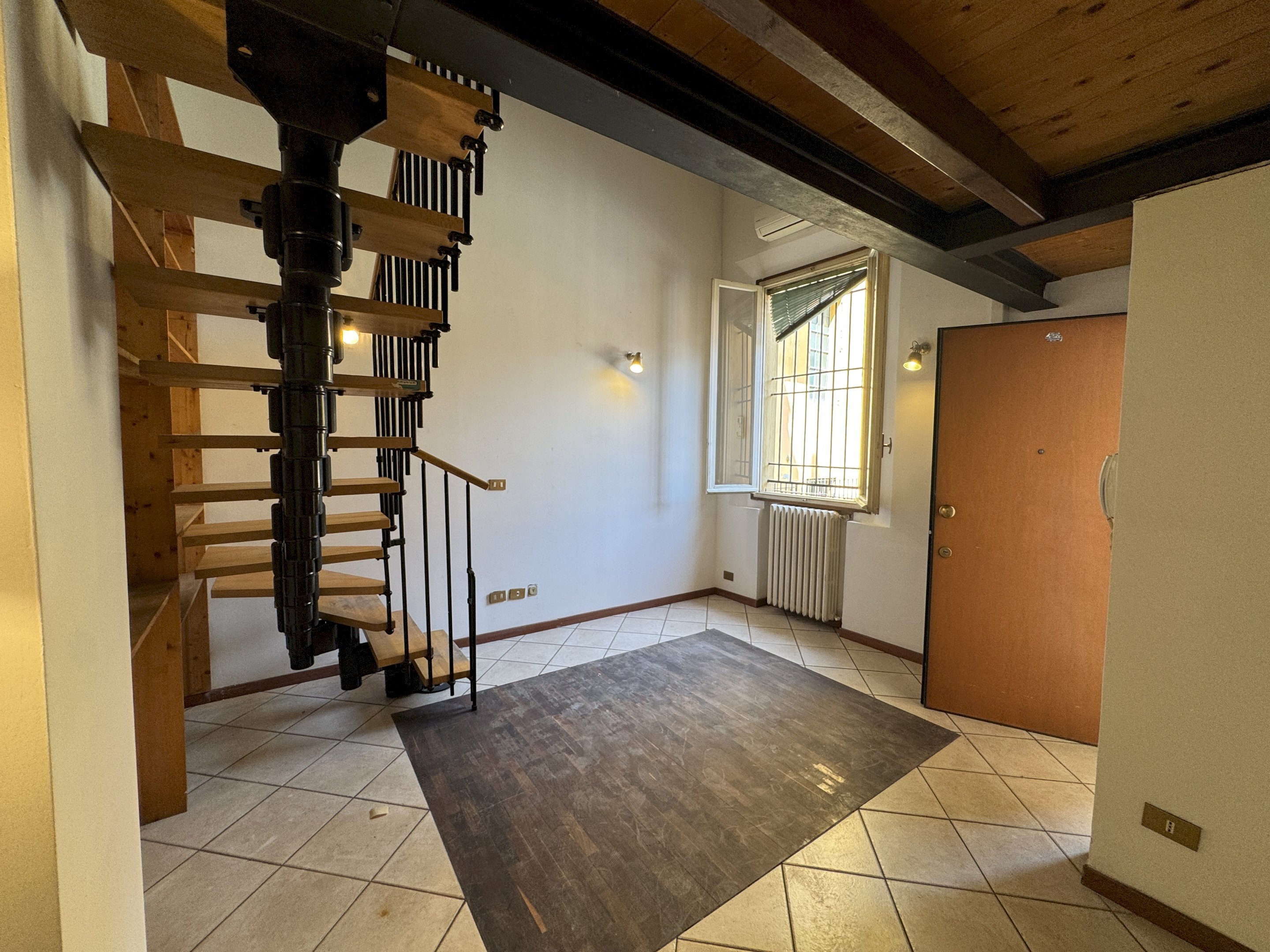 INGRESSO - Quadrilocale via del Borgo di San Pietro, 55, Bologna (zona Irnerio) - foto 1