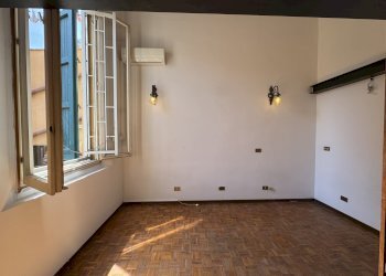 CAMERA DA LETTO - Quadrilocale via del Borgo di San Pietro, 55, Bologna (zona Irnerio) - foto 8