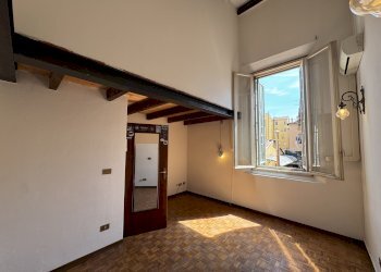 CAMERA DA LETTO - Quadrilocale via del Borgo di San Pietro, 55, Bologna (zona Irnerio) - foto 10