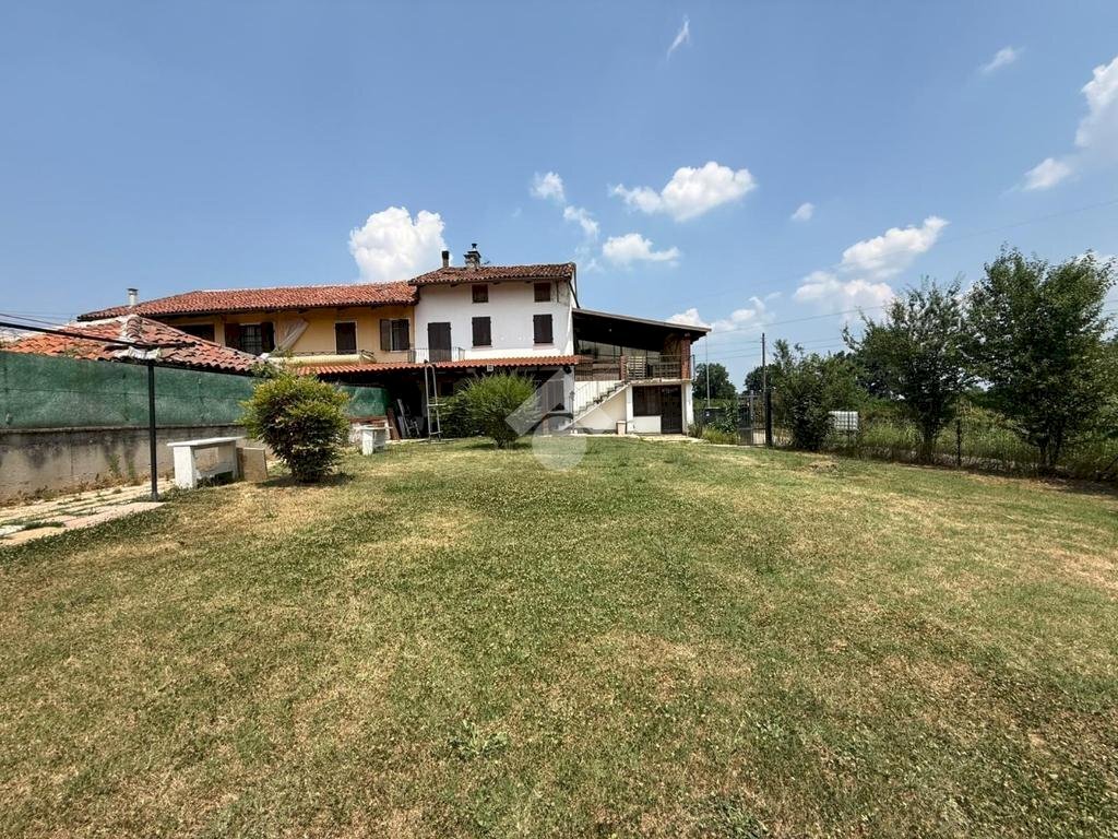 Independent house Piazza Camillo Benso di Cavour, Isolabella - photo 2