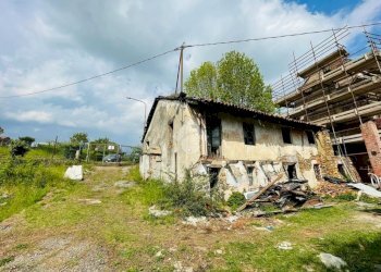 Rustic Via Marchesi della Rocca, Lanzo Torinese - photo 3