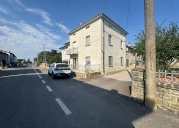 Semi-detached house Via canalino, Castelnovo di Sotto - photo 1