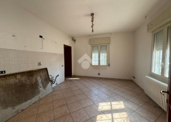 Semi-detached house Via canalino, Castelnovo di Sotto - photo 6