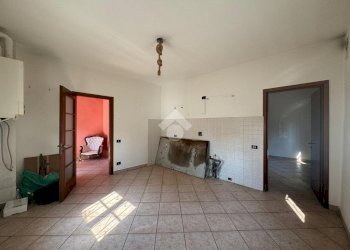 Semi-detached house Via canalino, Castelnovo di Sotto - photo 9