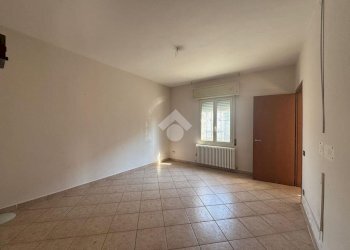 Semi-detached house Via canalino, Castelnovo di Sotto - photo 12