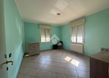 Semi-detached house Via canalino, Castelnovo di Sotto - photo 20