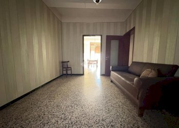 Portion of a house Via Gramsci, Castelnovo di Sotto - photo 3