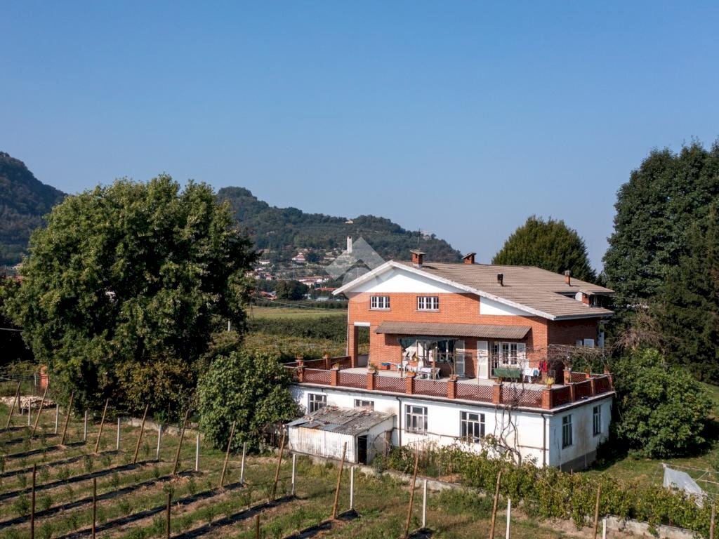 Villa Via Volo, Revello - photo 1