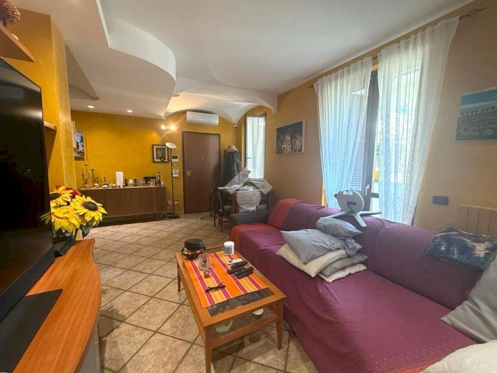 Four-room apartment Via Perone, Trecate - photo 2