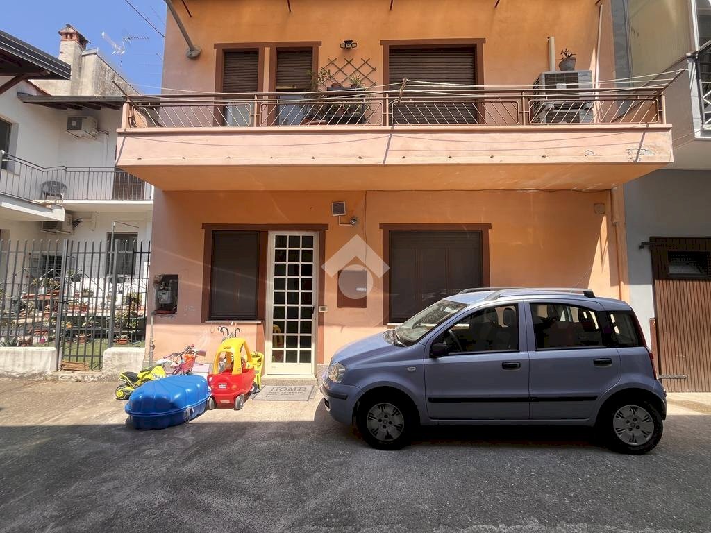 Semi-detached house Via Giacomo Matteotti, Galliate - photo 1