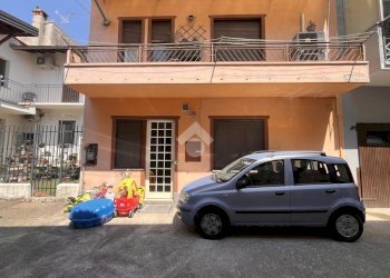 Semi-detached house Via Giacomo Matteotti, Galliate - photo 1