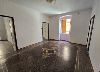 Quadrilocale VIA VITTORIO LEONARDI, Genova (zona Sestri Ponente) - foto 2