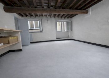 Four-room apartment vico dei Migliorini, Genova (neighborhood Centro Storico) - photo 3