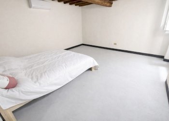 Four-room apartment vico dei Migliorini, Genova (neighborhood Centro Storico) - photo 6