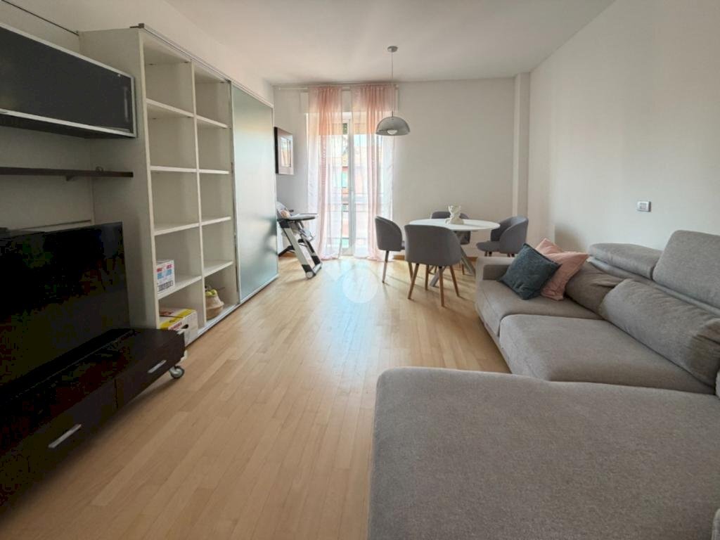 Three-room apartment Via Francesco Caracciolo, Milano - photo 1