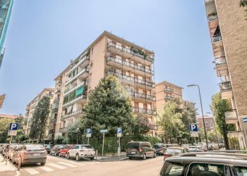 Trilocale Via Privata Carlo Antonio Carlone, Milano (zona Bande Nere) - foto 1