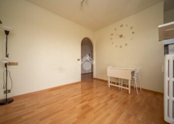 Apartment Piazza Nazario Sauro, Torino (neighborhood Lucento) - photo 4