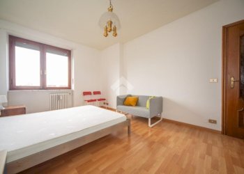 Apartment Piazza Nazario Sauro, Torino (neighborhood Lucento) - photo 12