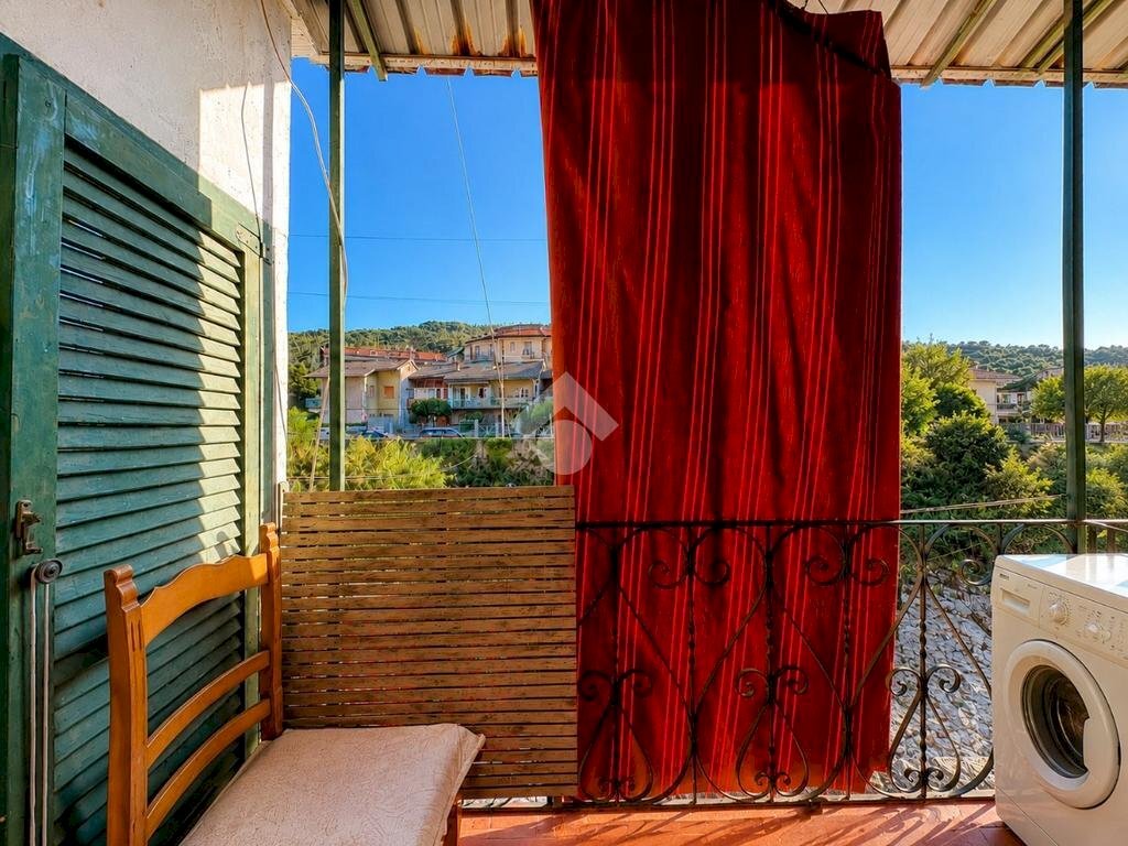 Bilocale Piazza Lavagnola, Savona (zona Lavagnola) - foto 1