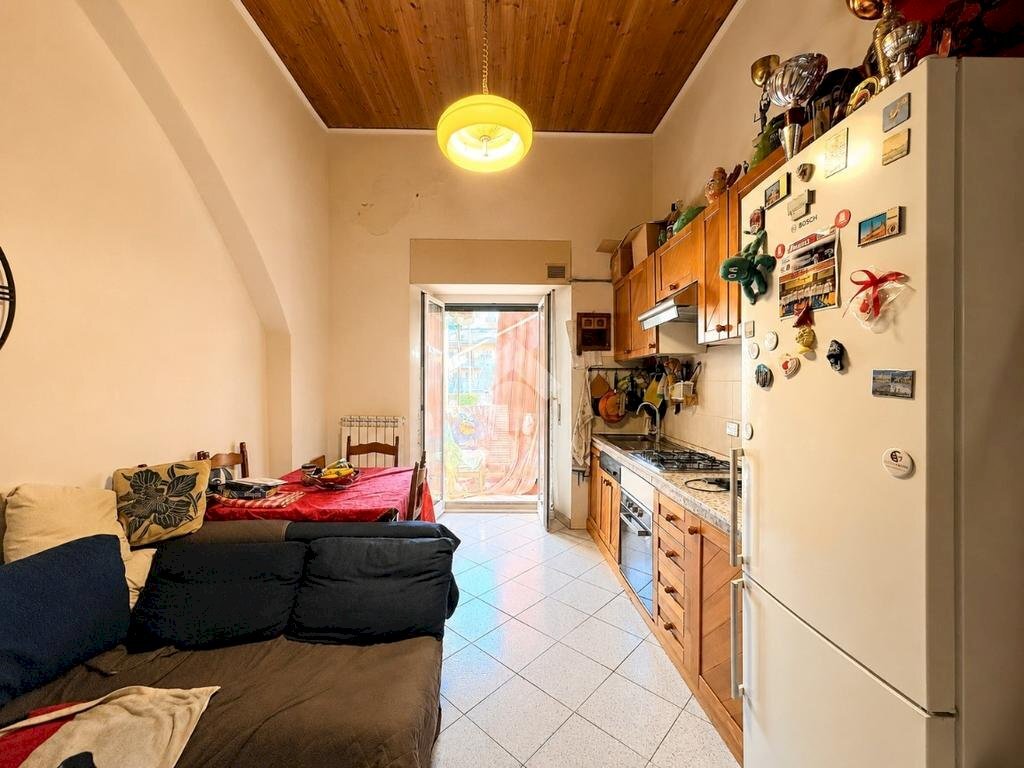 Bilocale Piazza Lavagnola, Savona (zona Lavagnola) - foto 2
