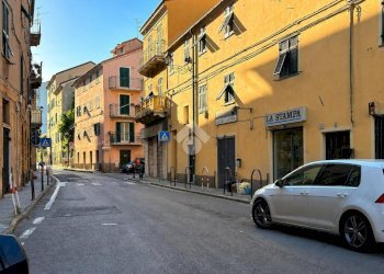 Bilocale Piazza Lavagnola, Savona (zona Lavagnola) - foto 20