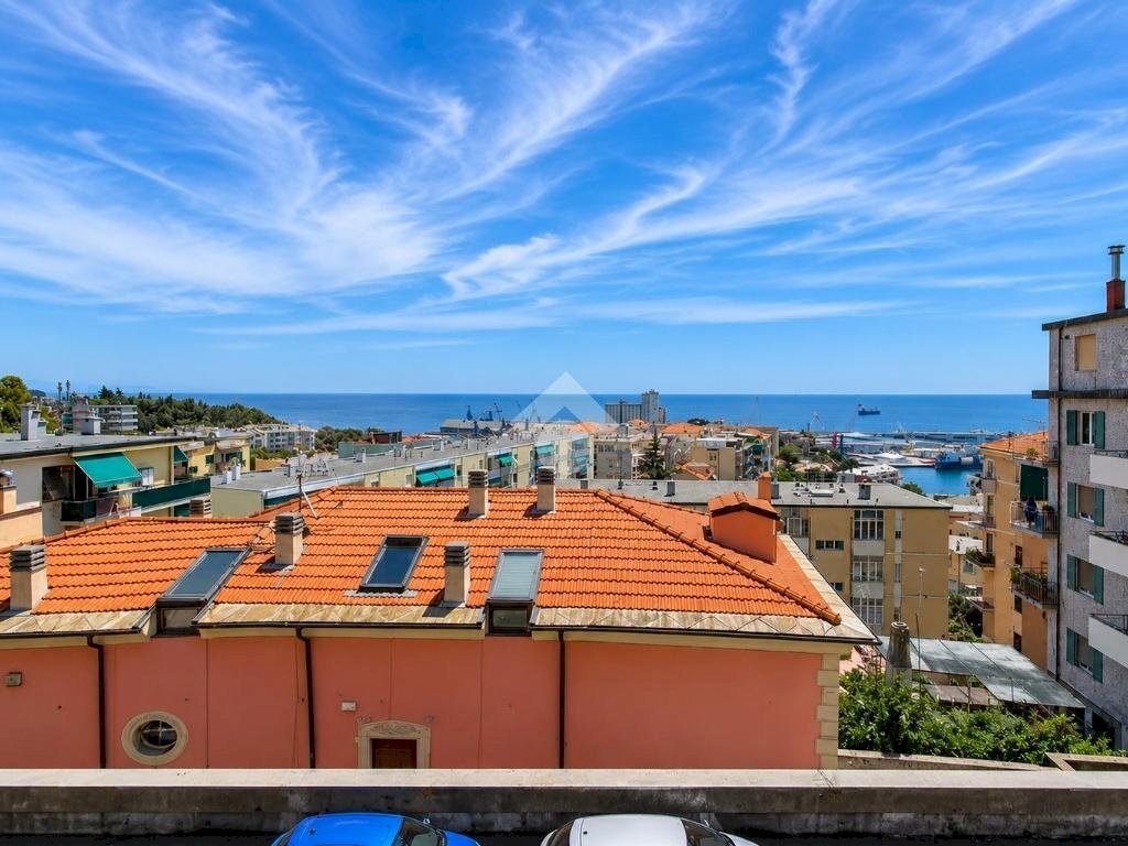 Appartamento Via Visca Angelo, Savona (zona Villetta) - foto 1