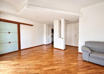 Quadrilocale Via Nazario Sauro, La Spezia (zona Pegazzano) - foto 10