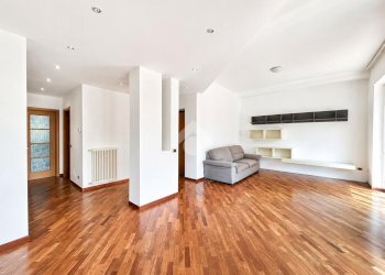 Quadrilocale Via Nazario Sauro, La Spezia (zona Pegazzano) - foto 11