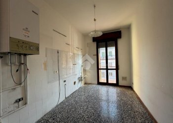Three-room apartment Via Bellentani, Modena (neighborhood Morane - Contrada) - photo 8