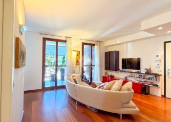 Three-room apartment Via Giacomo Leopardi, San Donato Milanese - photo 4