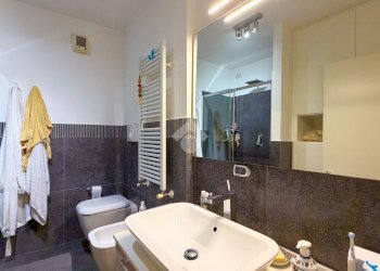 Three-room apartment Via Giacomo Leopardi, San Donato Milanese - photo 41
