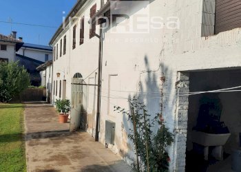 Foto 3 - Semi-detached house VIA MONTE GRAPPA
 
44, Istrana - photo 3