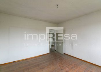 Foto 68 - Semi-detached house VIA MONTE GRAPPA
 
44, Istrana - photo 68