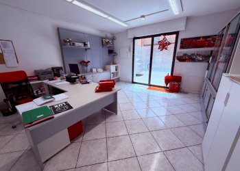 Foto 1 - Commercial Premises VIA TOSCO ROMAGNOLA
239, Calcinaia - photo 1
