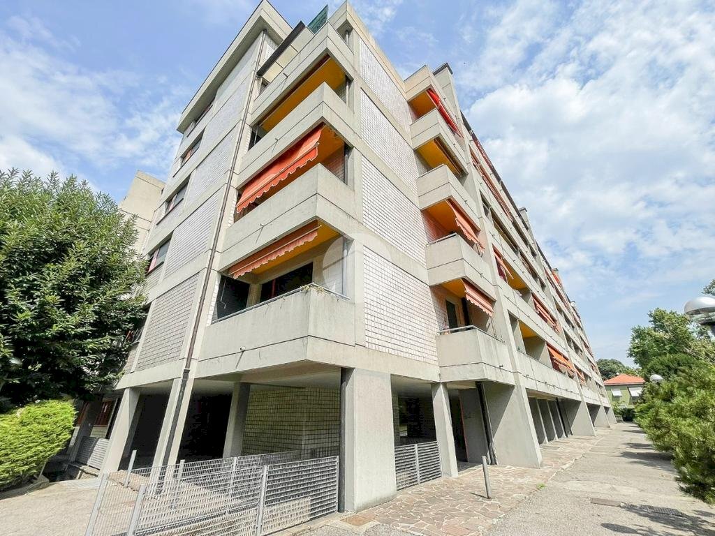 Four-room apartment Via Monte Cervino, Cusano Milanino - photo 2