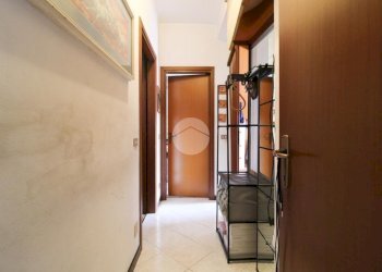 Four-room apartment Via Monte Cervino, Cusano Milanino - photo 16